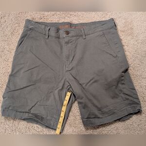 Men's Casual Flat Front Shorts in Gray